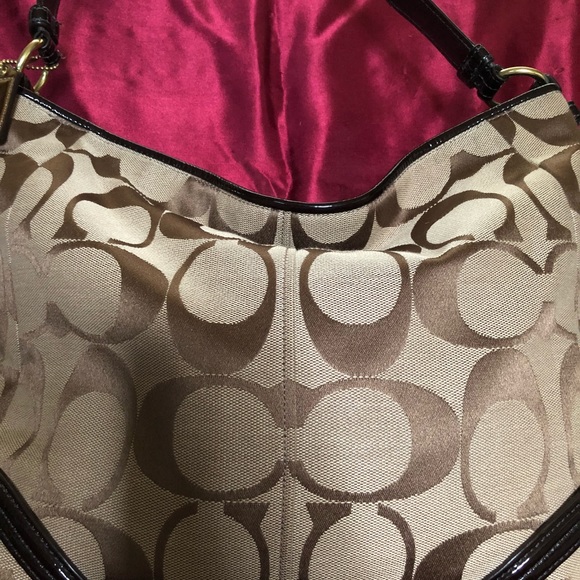 Authentic Coach - Picture 2 of 4